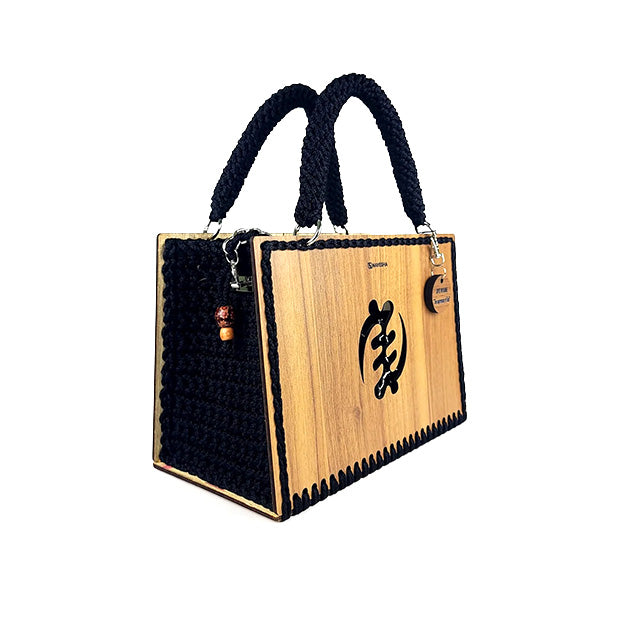 Daafua large-wood carved plate crochet handbag